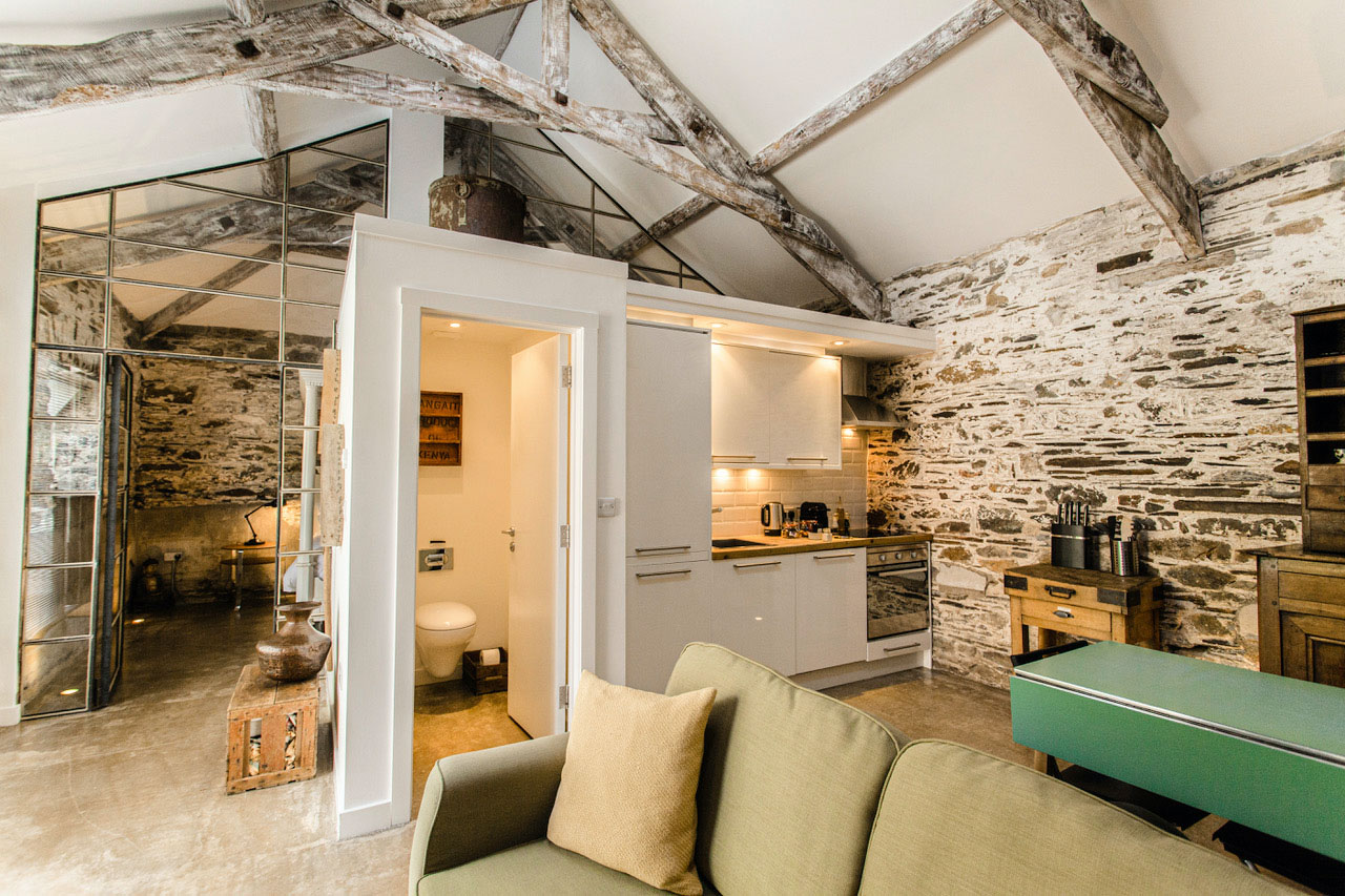 Barn Room 1 Dining Table and Sofa Bed