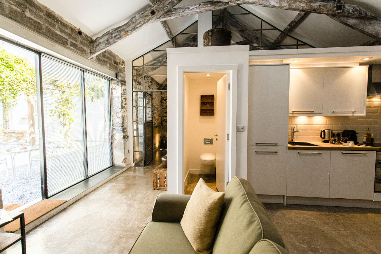 Barn room 1 Sofa Bed and Kitchenette