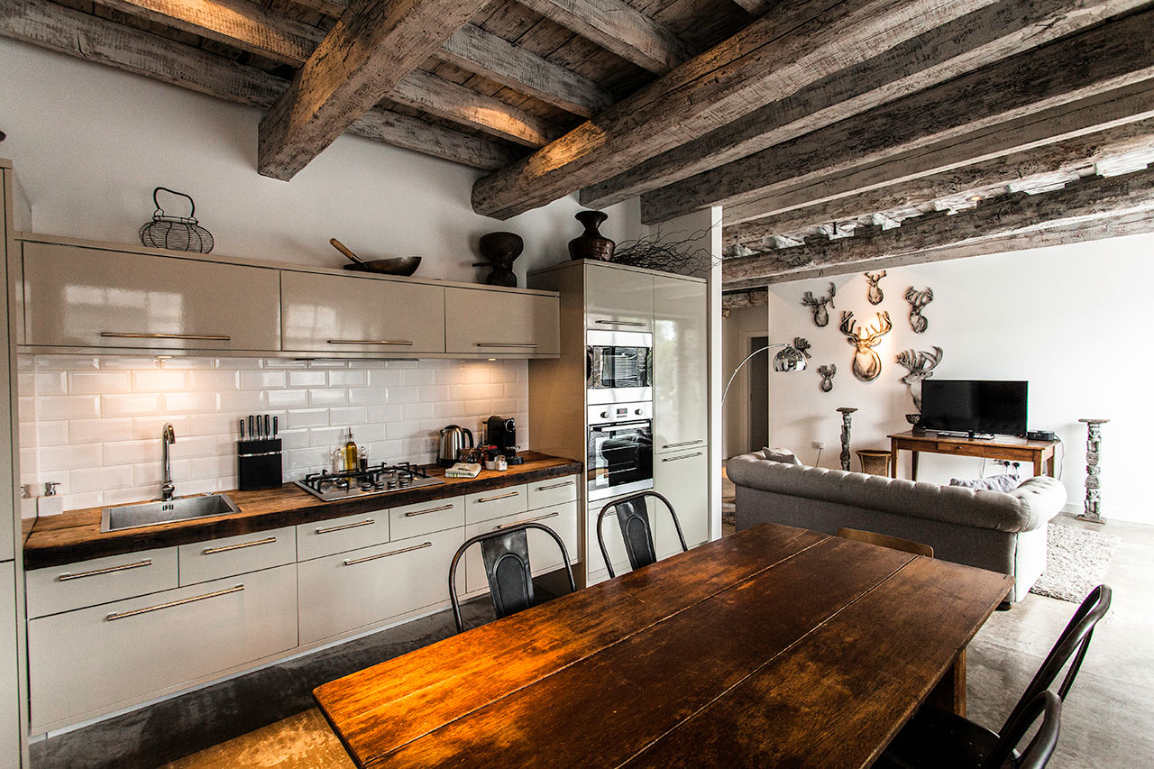 Barn room dining area